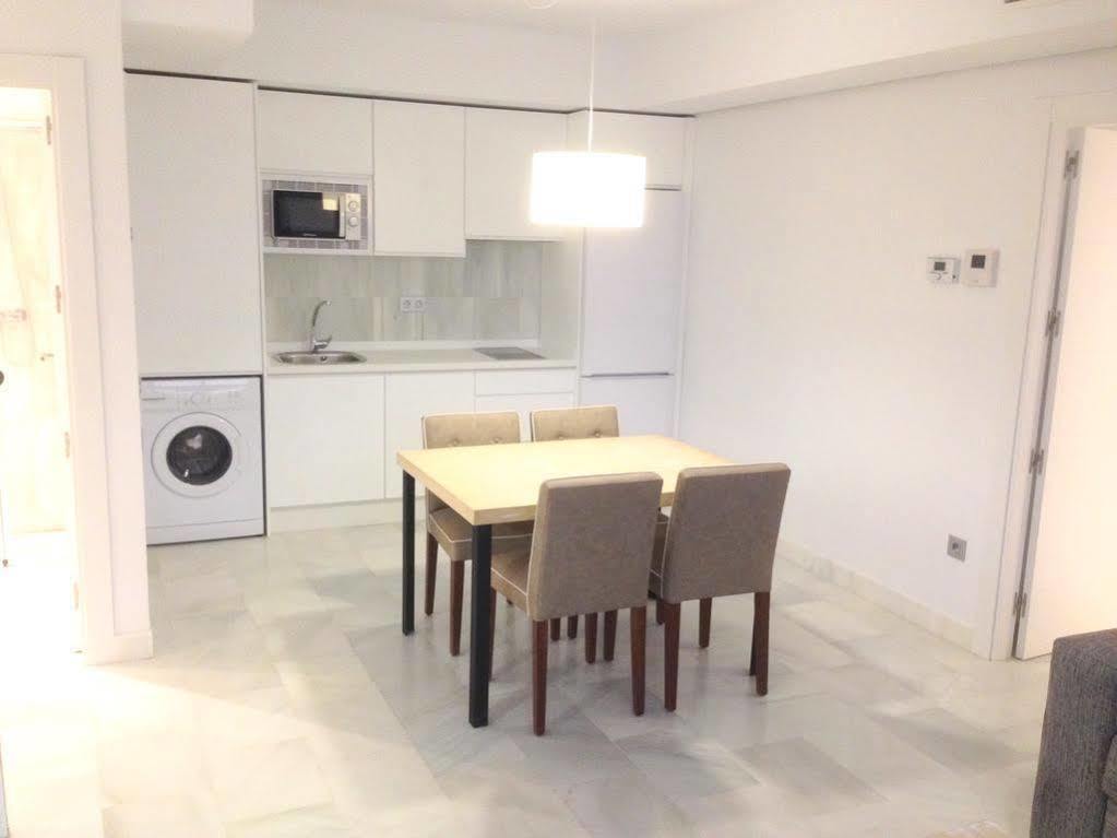 Urbanliving Gran Capitan Apartment Granada Luaran gambar