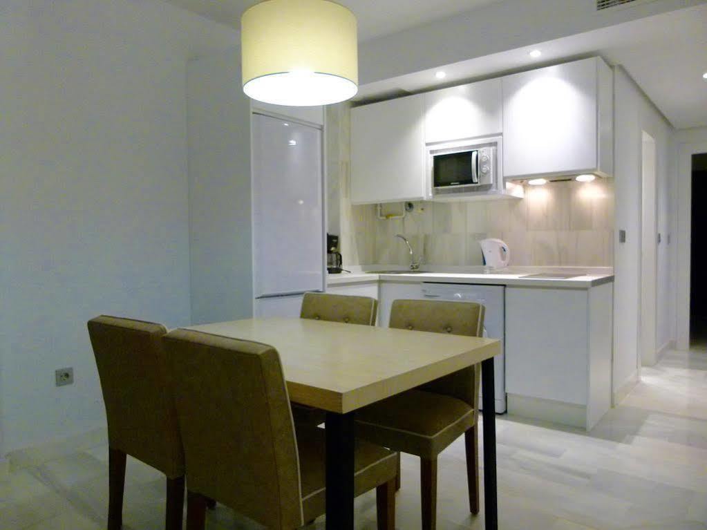 Urbanliving Gran Capitan Apartment Granada Luaran gambar