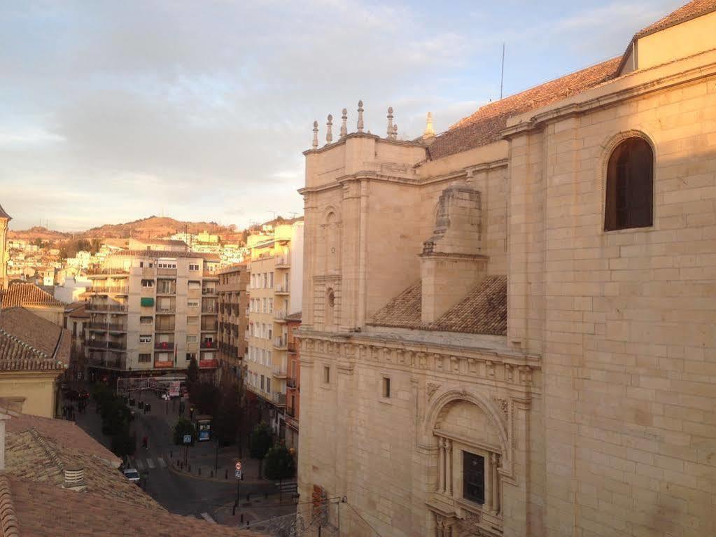Urbanliving Gran Capitan Apartment Granada Luaran gambar